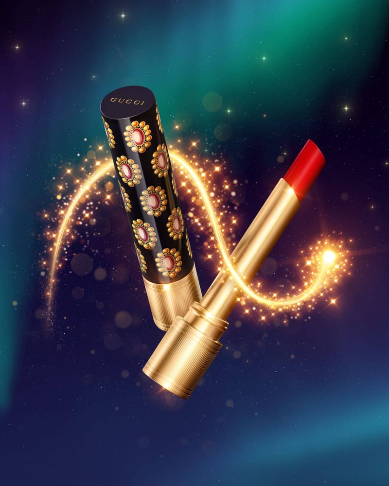 Gucci Holiday Gift Box floating with Sparks